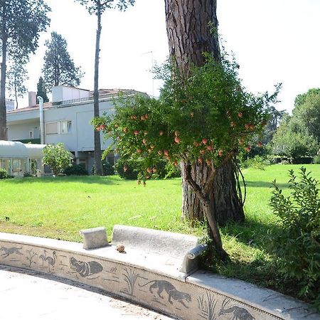 Casa Per Ferie Cardinal G. Guarino Bed and Breakfast Roma Exterior foto