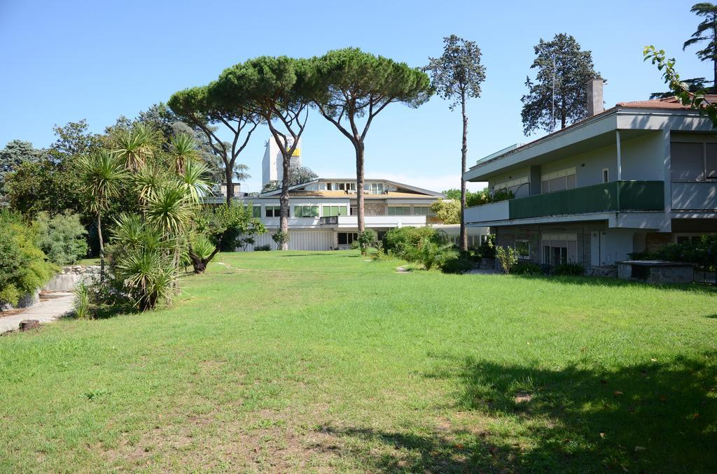 Casa Per Ferie Cardinal G. Guarino Bed and Breakfast Roma Exterior foto