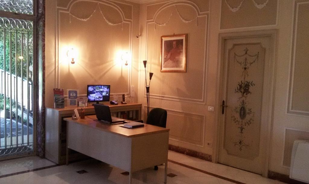 Casa Per Ferie Cardinal G. Guarino Bed and Breakfast Roma Exterior foto