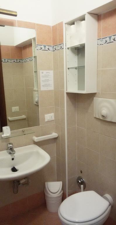 Casa Per Ferie Cardinal G. Guarino Bed and Breakfast Roma Exterior foto