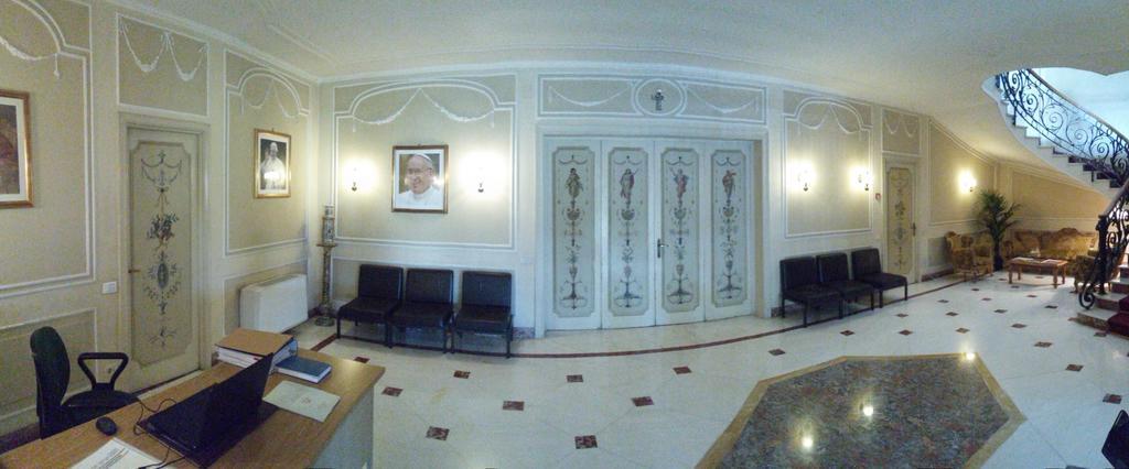 Casa Per Ferie Cardinal G. Guarino Bed and Breakfast Roma Exterior foto